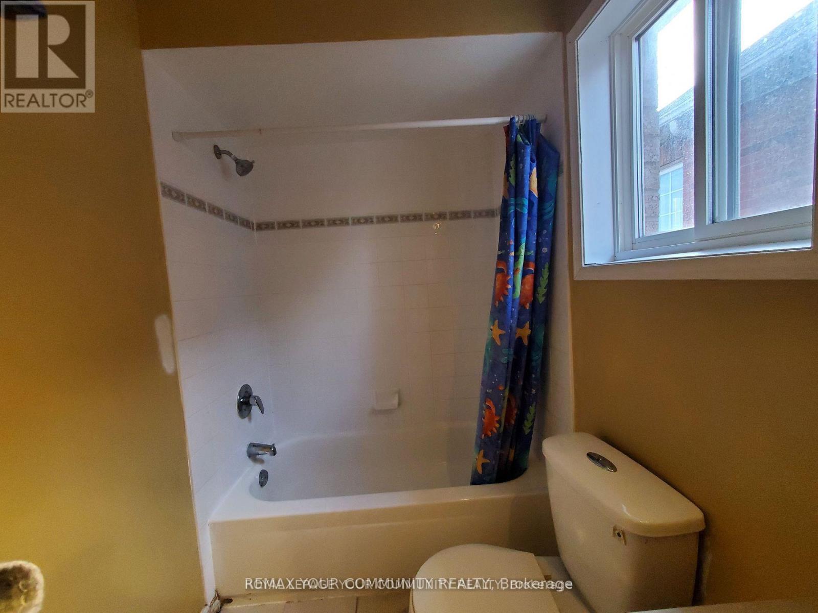 156 LOON AVENUE - 14