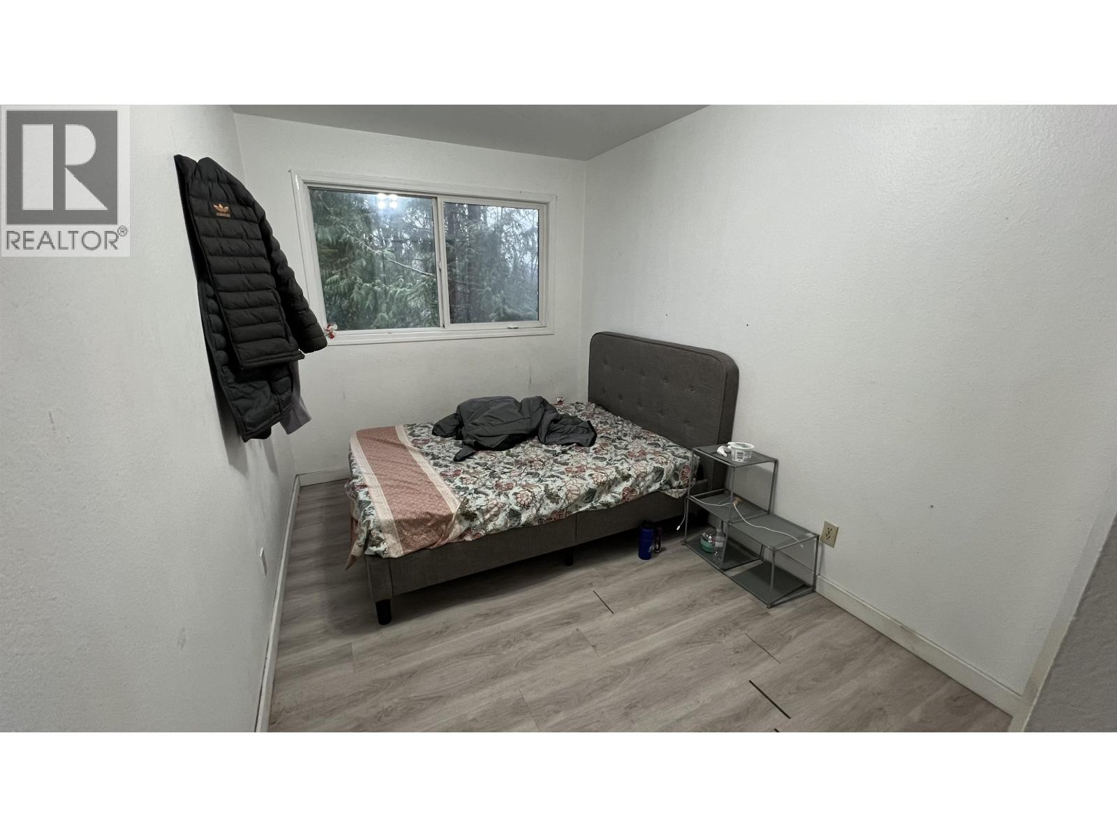 133-135 E 4TH AVENUE