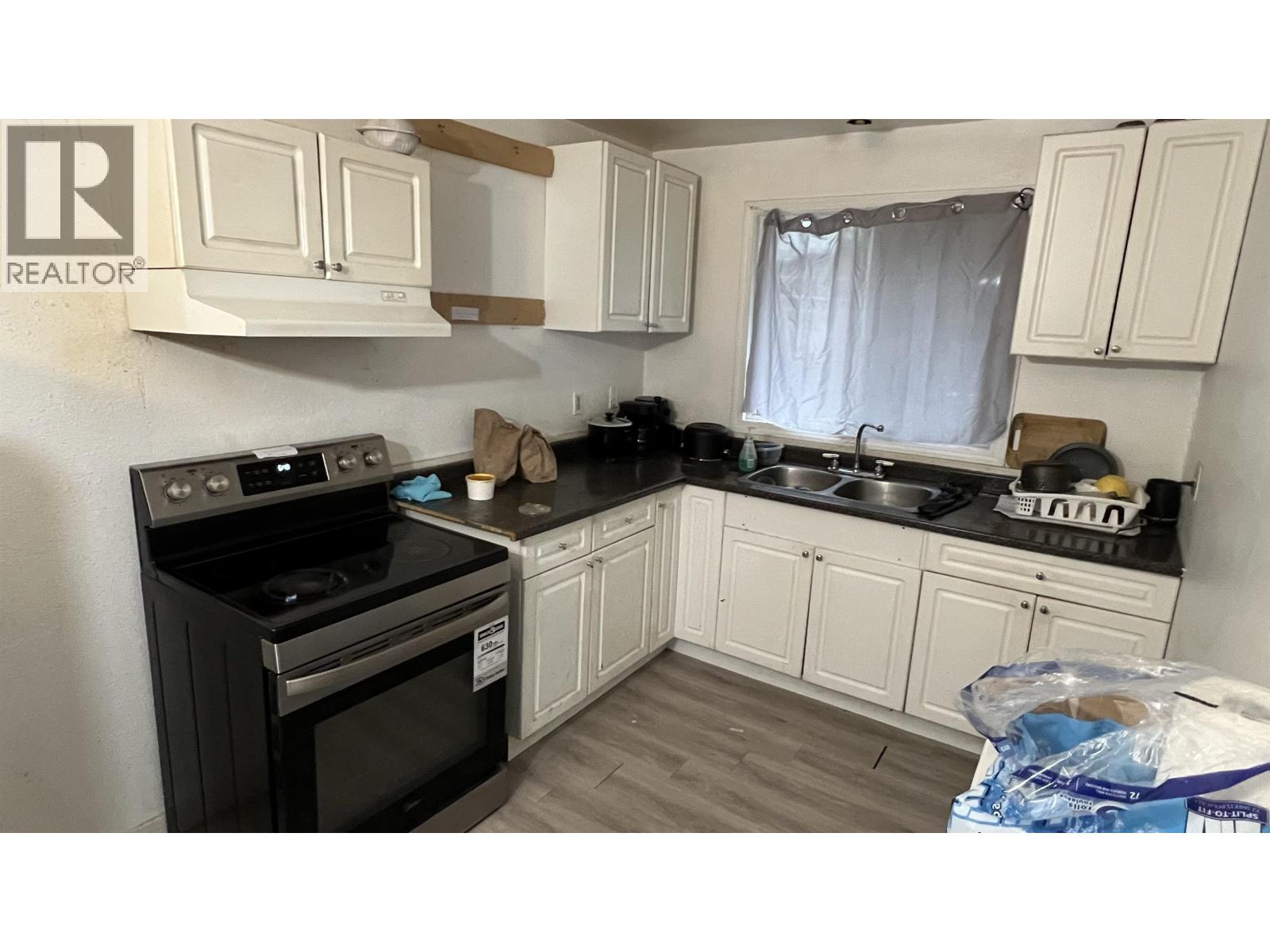133-135 E 4TH AVENUE - 4