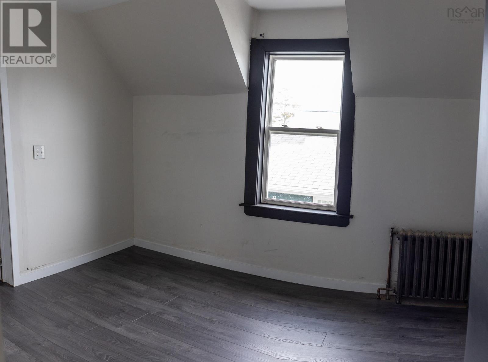 Property 16 of 18 of 136 Victoria Street