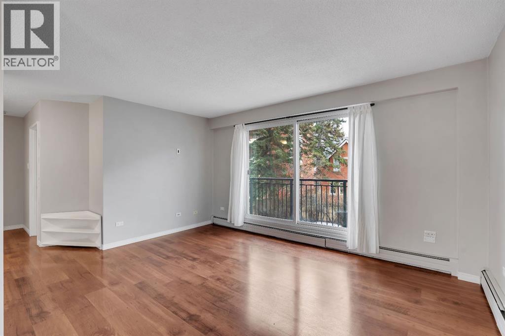 Single Family House for Sale in    Avenue SW Bankview Calgary 