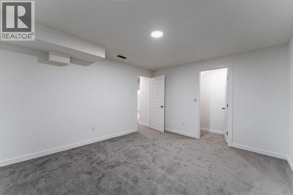 Single Family House Bungalow for Sale in  Douglas Woods Heights SE Douglasdale/Glen Calgary 