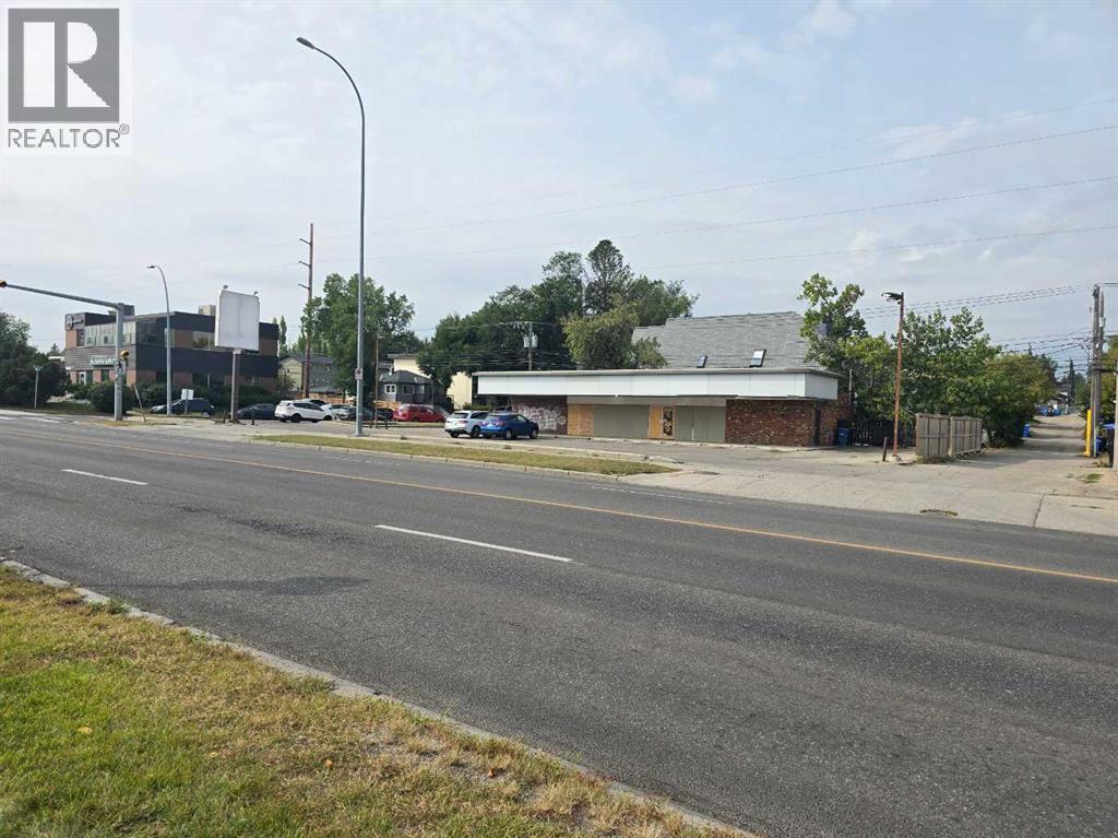 2903 Centre Street NW, Calgary, Alberta