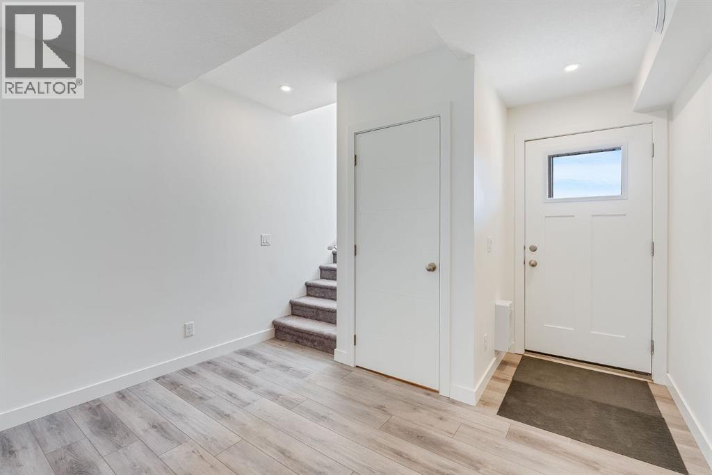 Single Family House for Sale in  Spring Creek Common SW Springbank Hill Calgary 