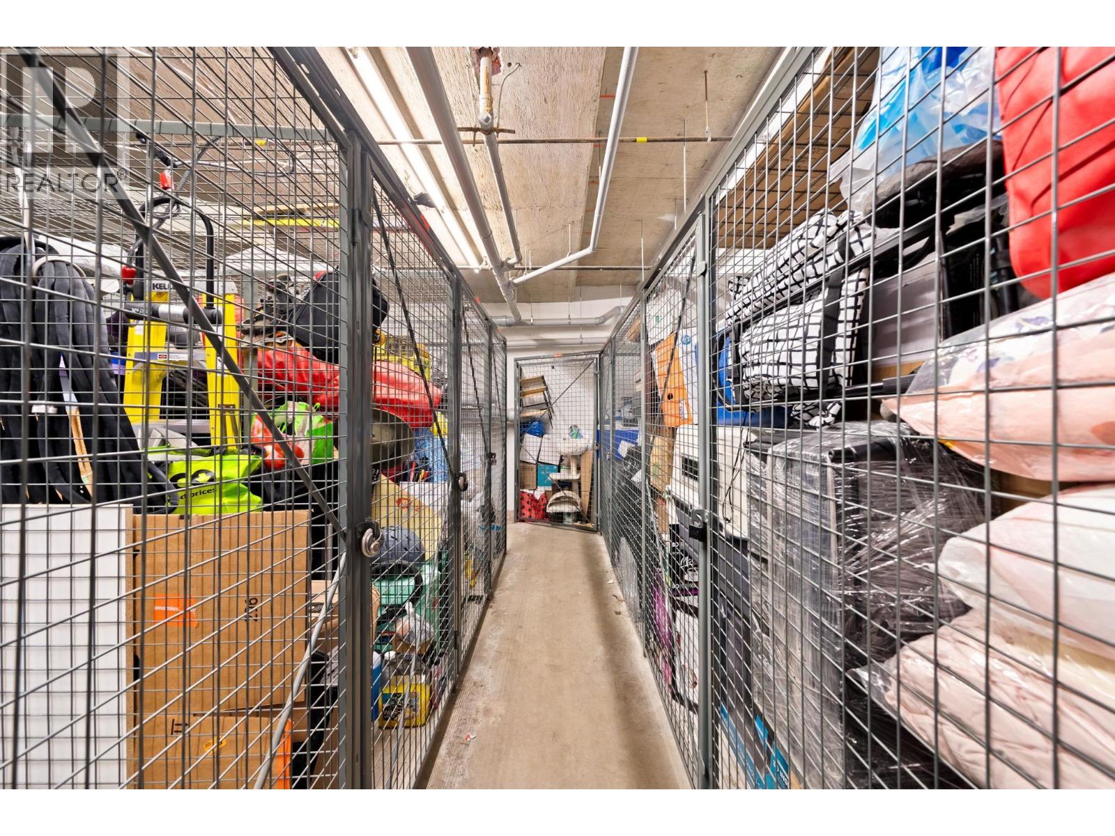 28 230 SALTER STREET, New Westminster