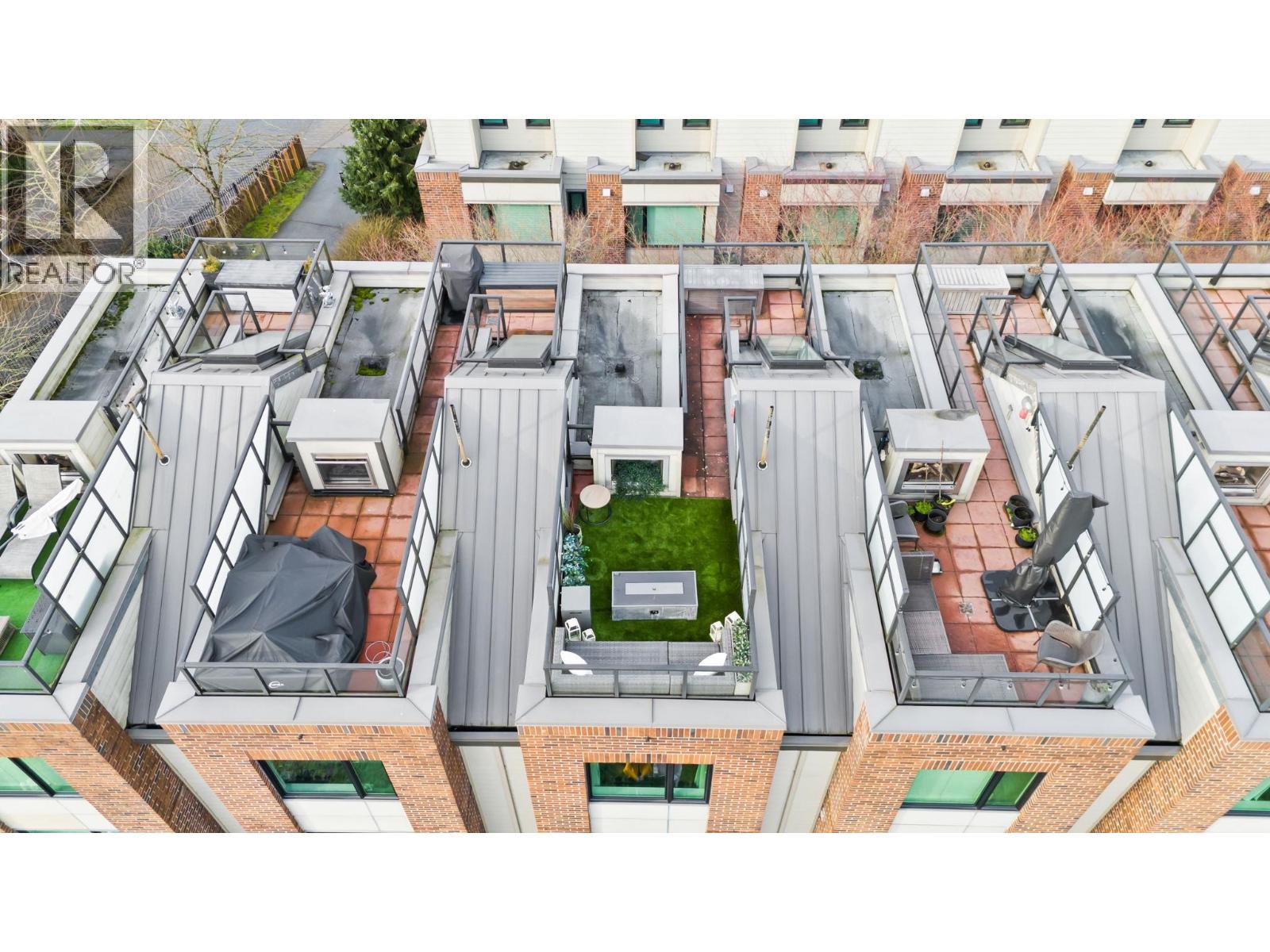 28 230 SALTER STREET, New Westminster