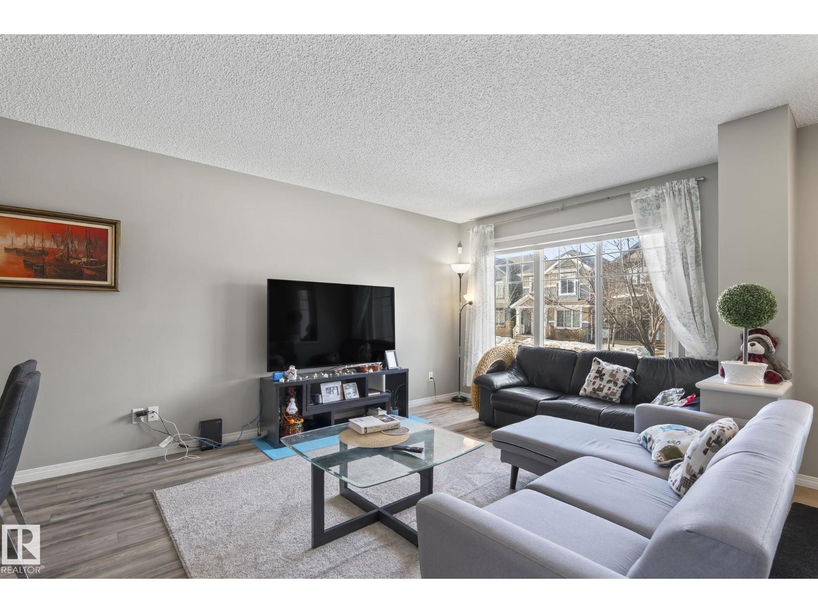 3221 CHERRY CRES SW SW - 6