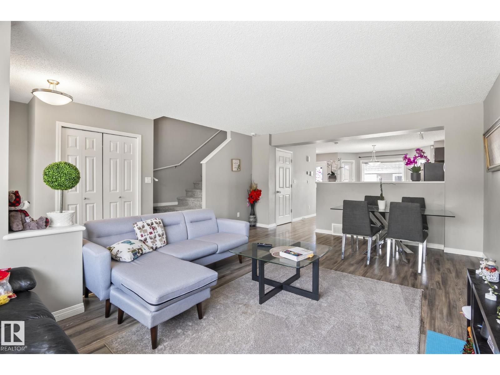 3221 CHERRY CRES SW SW - 8