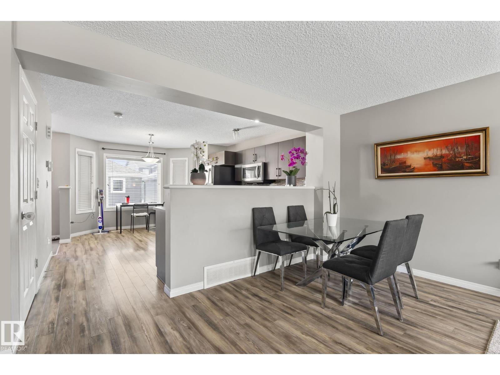 3221 CHERRY CRES SW SW - 9