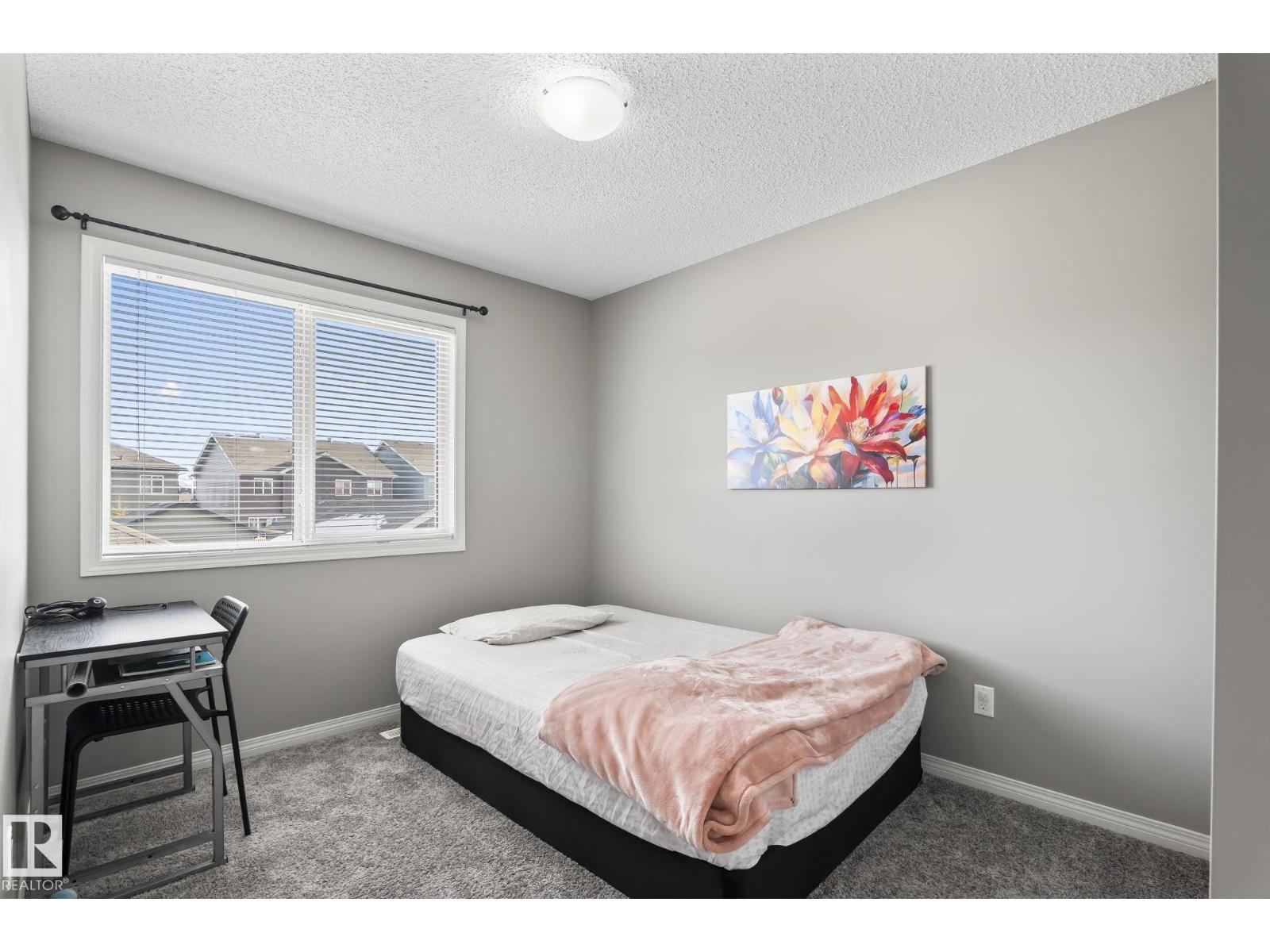 3221 CHERRY CRES SW SW - 21