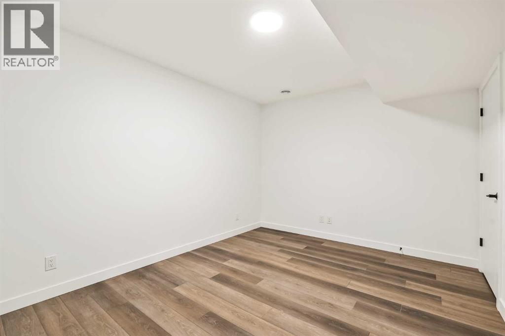 Single Family House for Sale in  Sovereign Crescent SW Shaganappi Calgary 