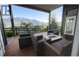 700 Ocean Crest Drive, Furry Creek, BC V8B1A3 Photo 18