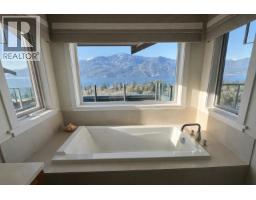 700 Ocean Crest Drive, Furry Creek, BC V8B1A3 Photo 12