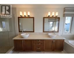 700 Ocean Crest Drive, Furry Creek, BC V8B1A3 Photo 10