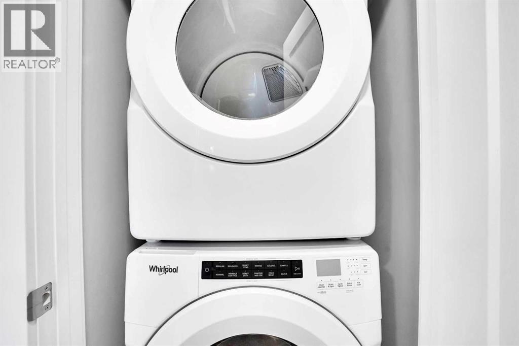 Single Family House for Sale in  Tuscany Summit Square NW Tuscany Calgary 