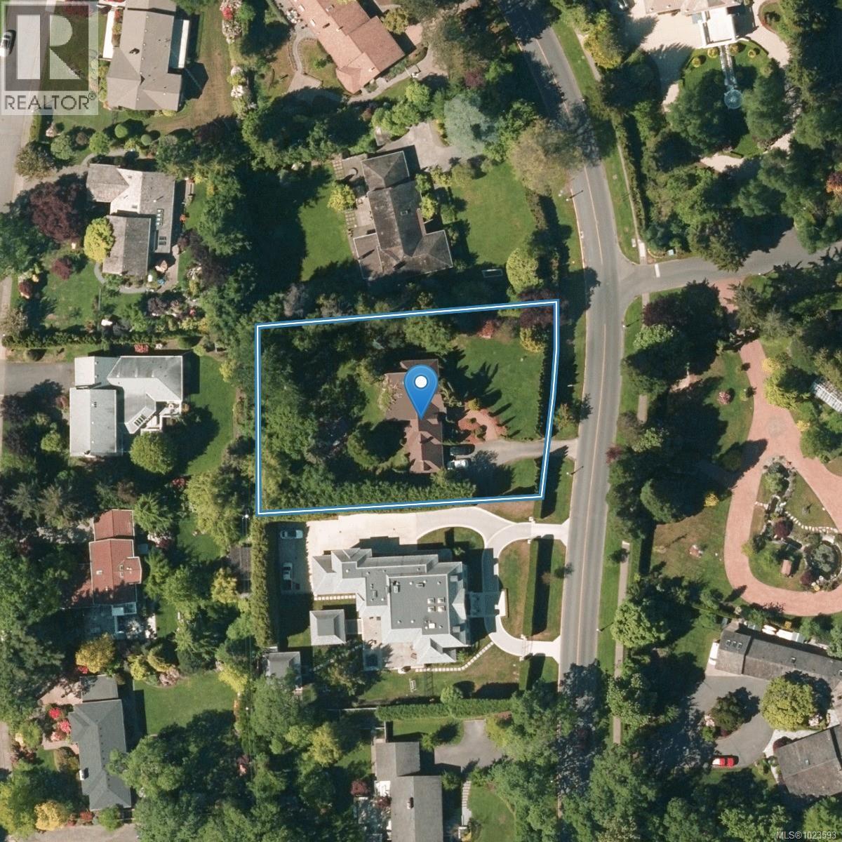  3260 Beach Drive, Oak Bay