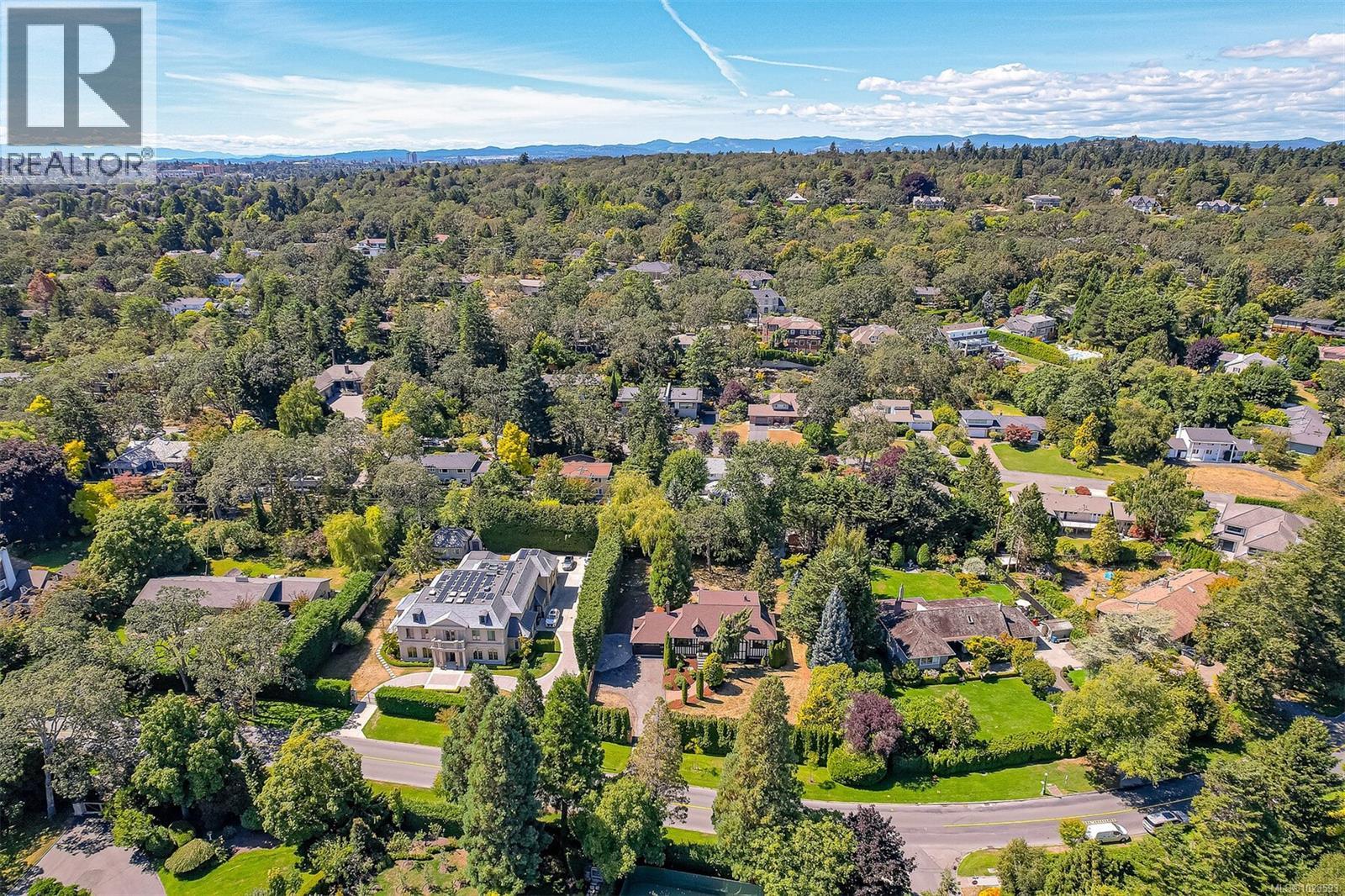  3260 Beach Drive, Oak Bay