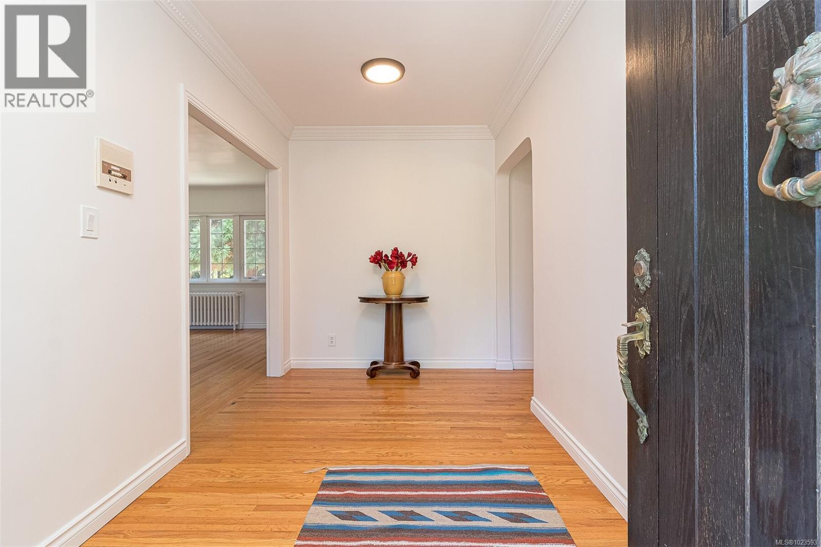  3260 Beach Drive, Oak Bay