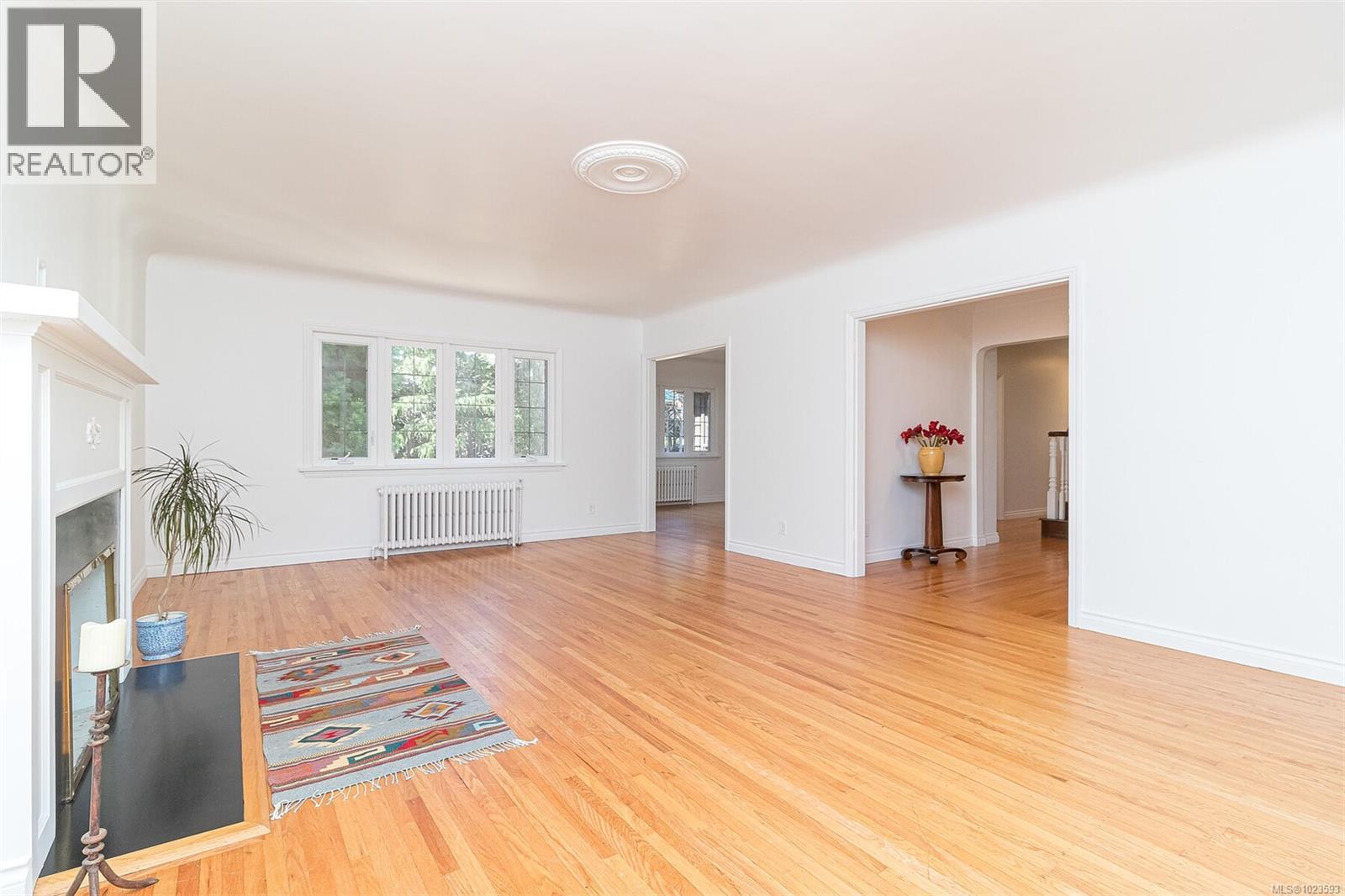  3260 Beach Drive, Oak Bay