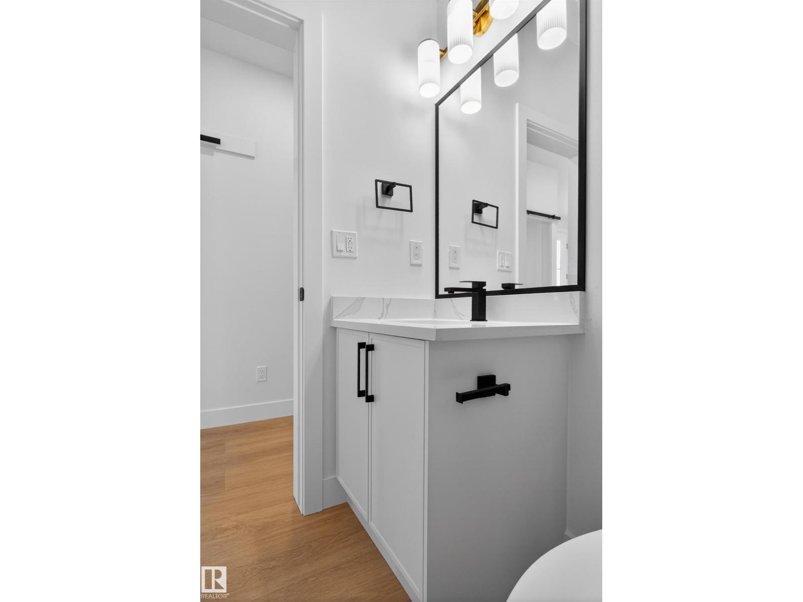 5 ROSA CR, St. Albert