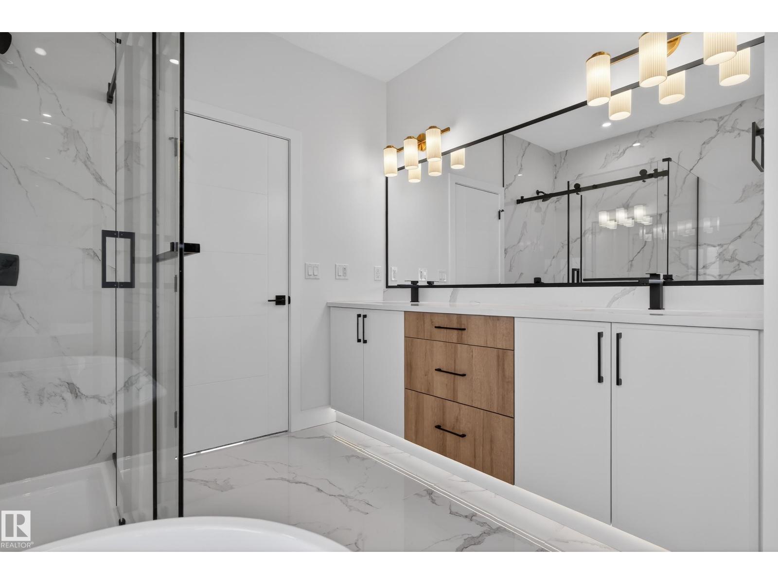 5 ROSA CR, St. Albert