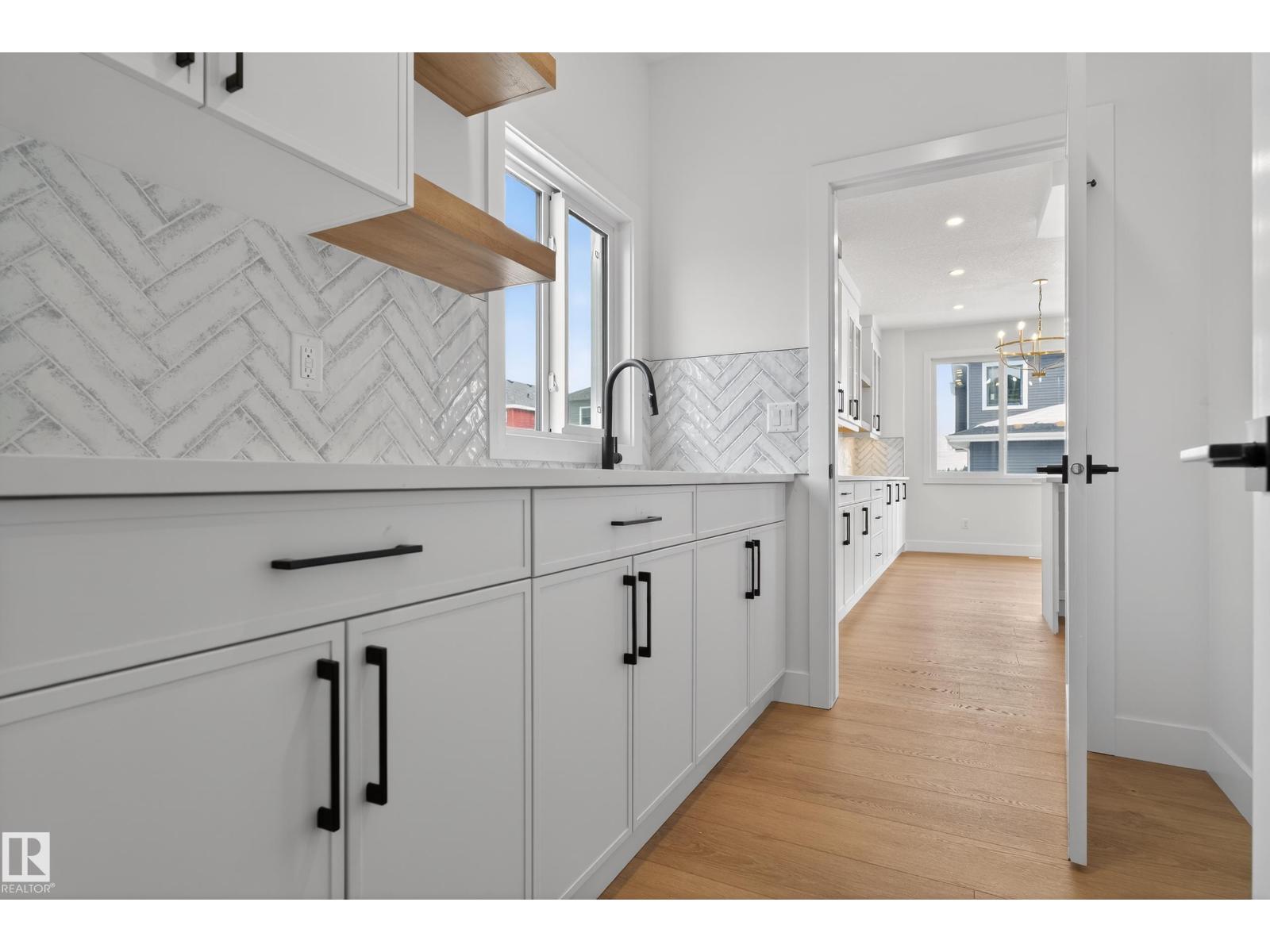 5 ROSA CR, St. Albert