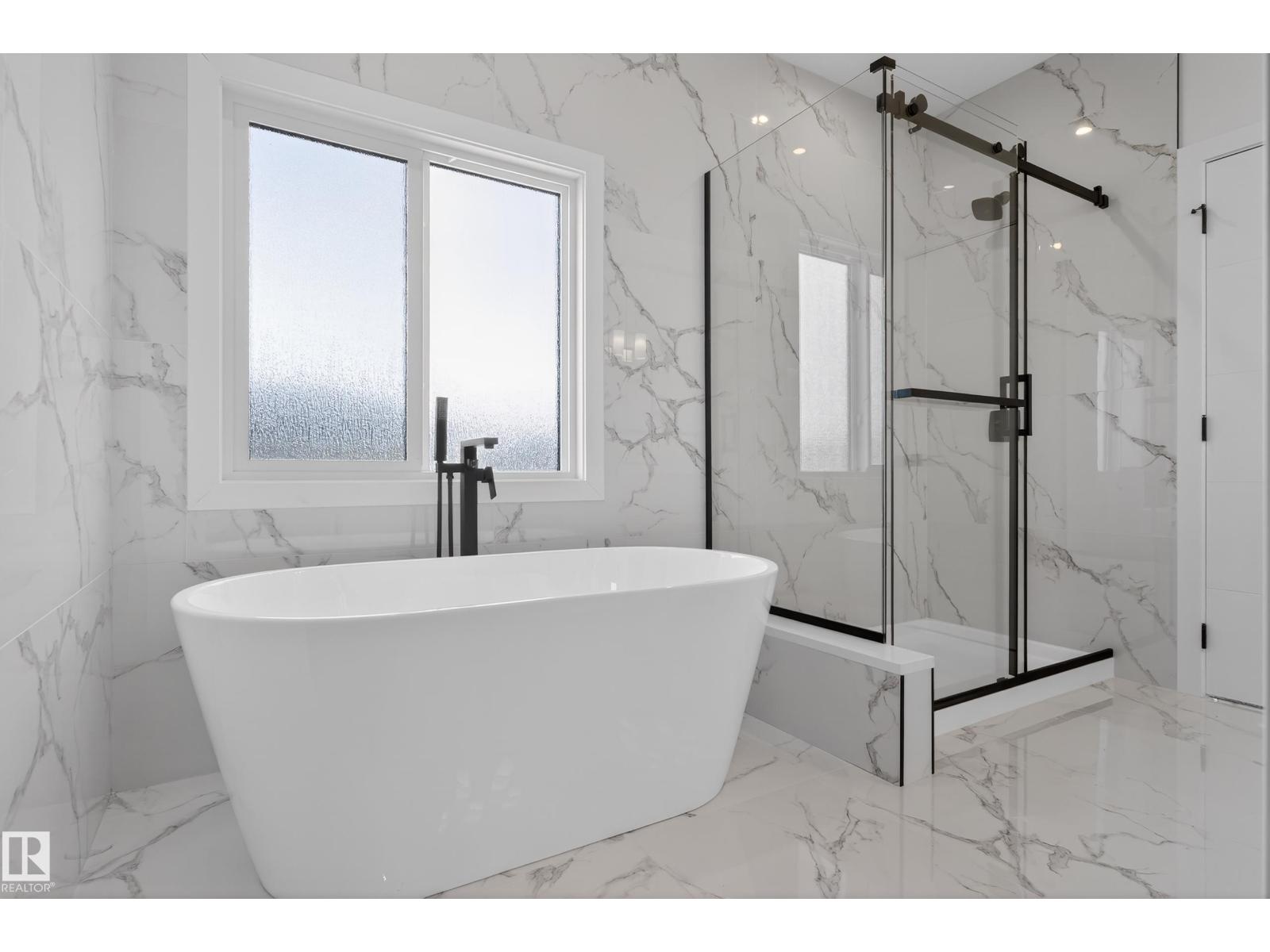 5 ROSA CR, St. Albert