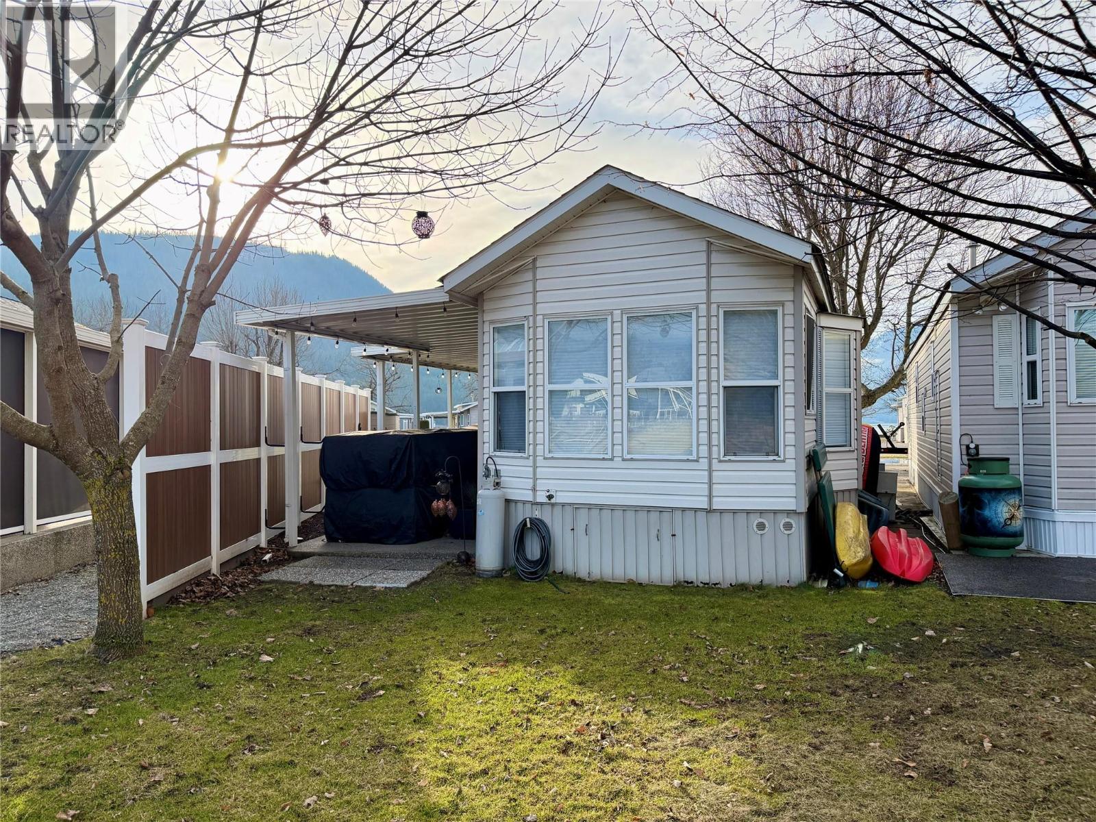 17 1455 Silver Sands Road, Sicamous