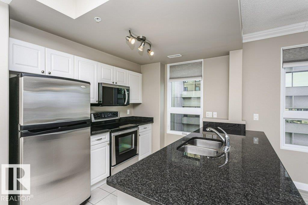 #1208 9939 109 ST NW NW - 25