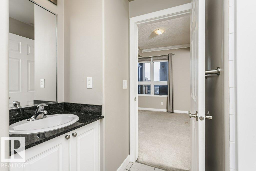 #1208 9939 109 ST NW NW - 35
