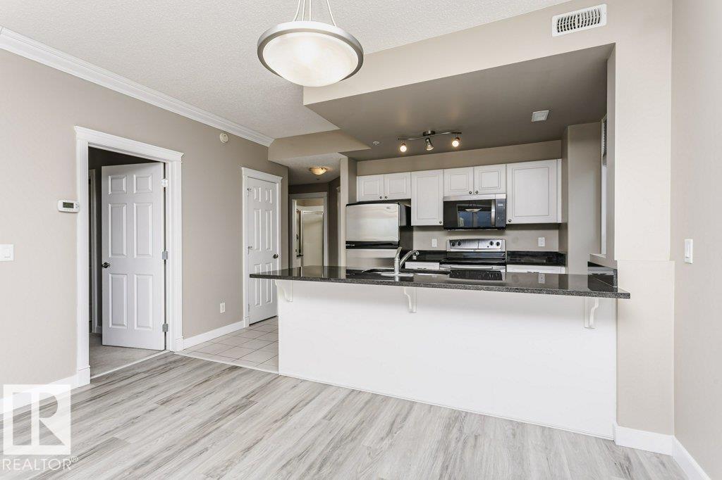 #1208 9939 109 ST NW NW - 24