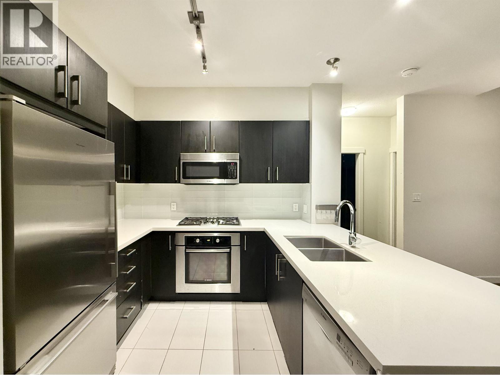 410 3163 RIVERWALK Avenue - photo 2