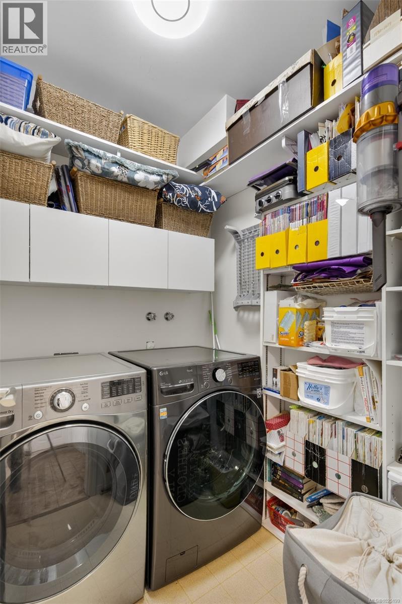 618 50 Songhees Road, Victoria