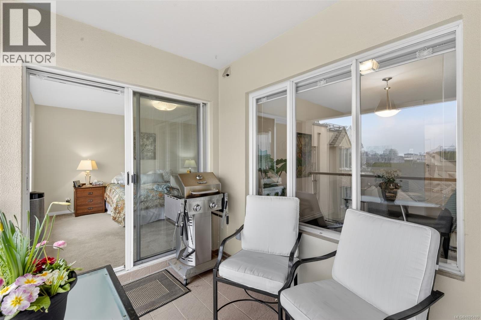 618 50 Songhees Road, Victoria