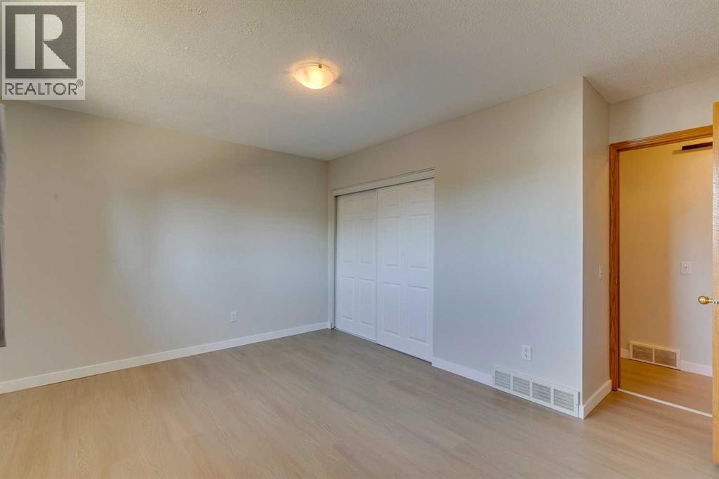 Single Family House Bungalow for Sale in  Dover Ridge Drive SE Dover Calgary 