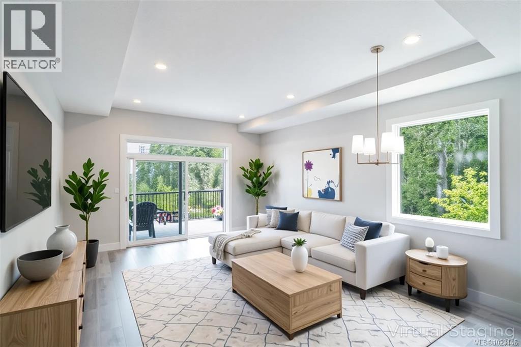 671 SANDERSON RD - 4