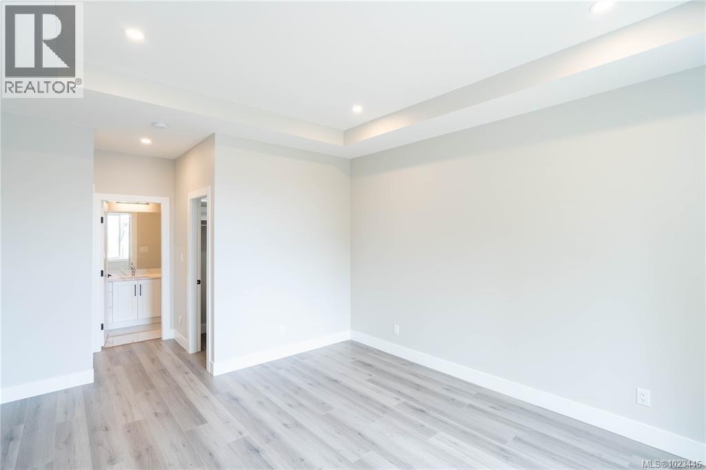 671 SANDERSON RD - 28