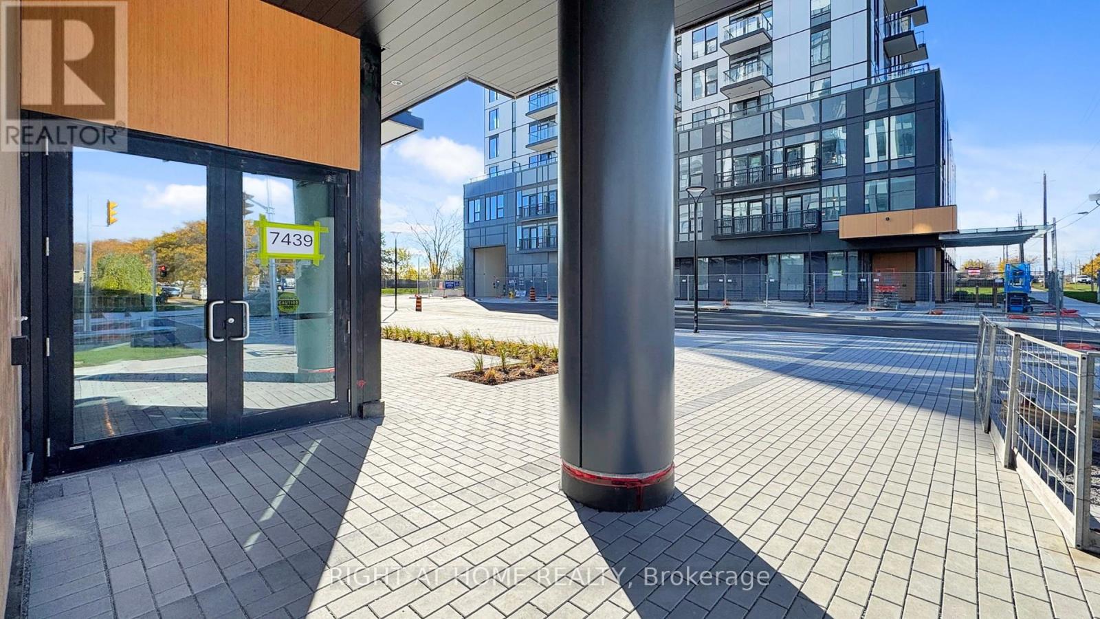 821A - 7439 KINGSTON ROAD - Photo 5 of 38, Toronto (Rouge), Ontario