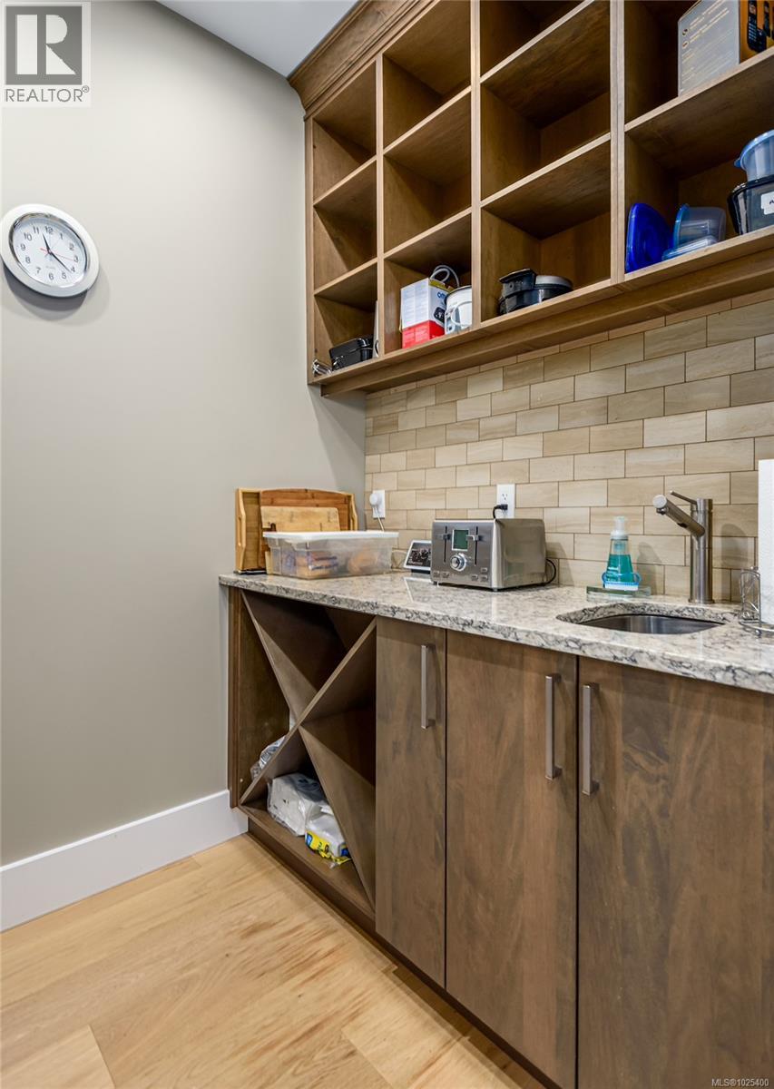 207 1290 Crown Isle Dr, Courtenay