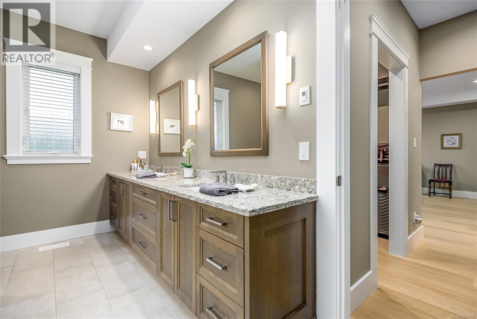 207 1290 Crown Isle Dr, Courtenay