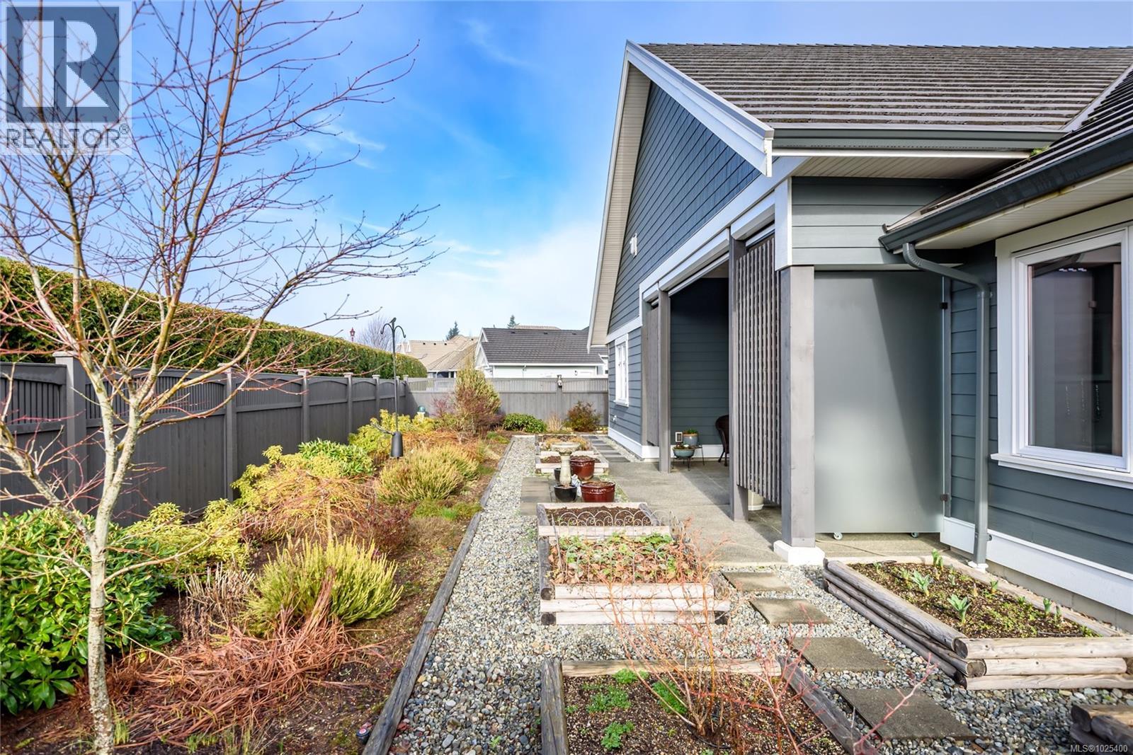 207 1290 Crown Isle Dr, Courtenay