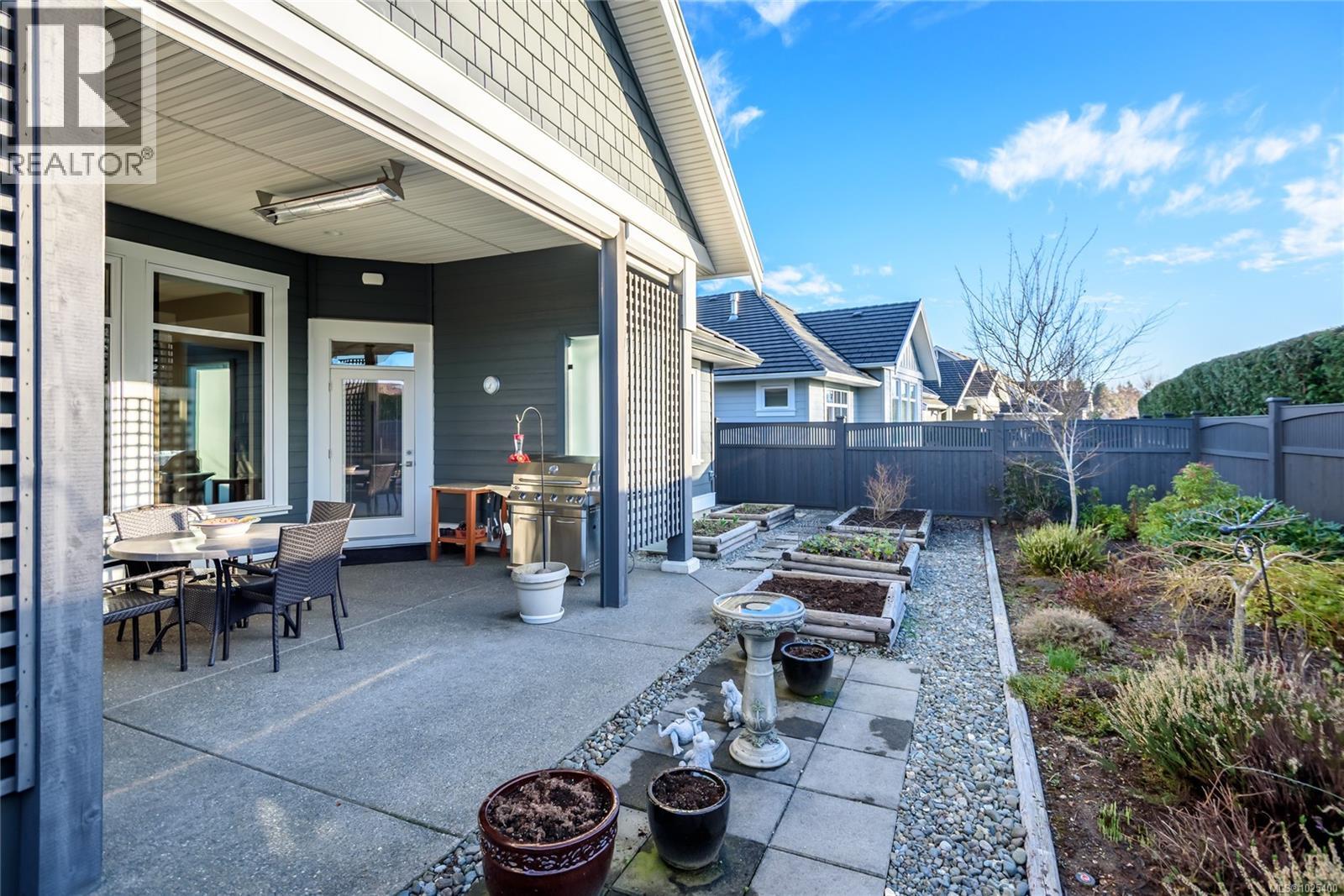 207 1290 Crown Isle Dr, Courtenay