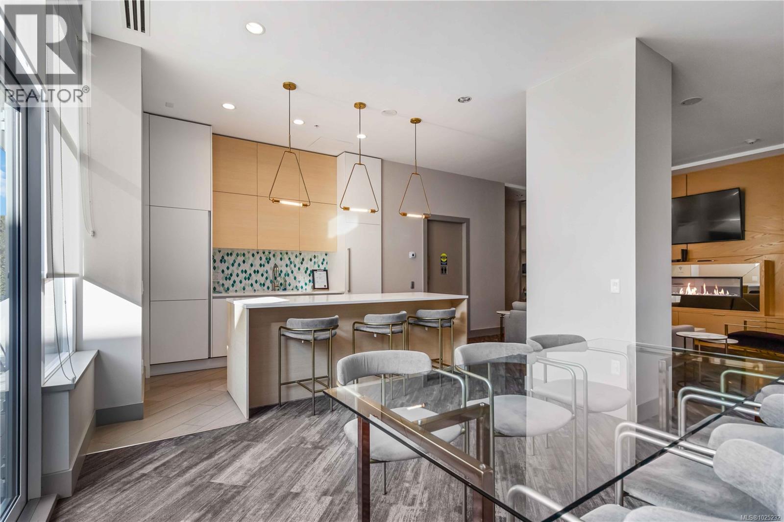 506 60 Saghalie Road, Victoria