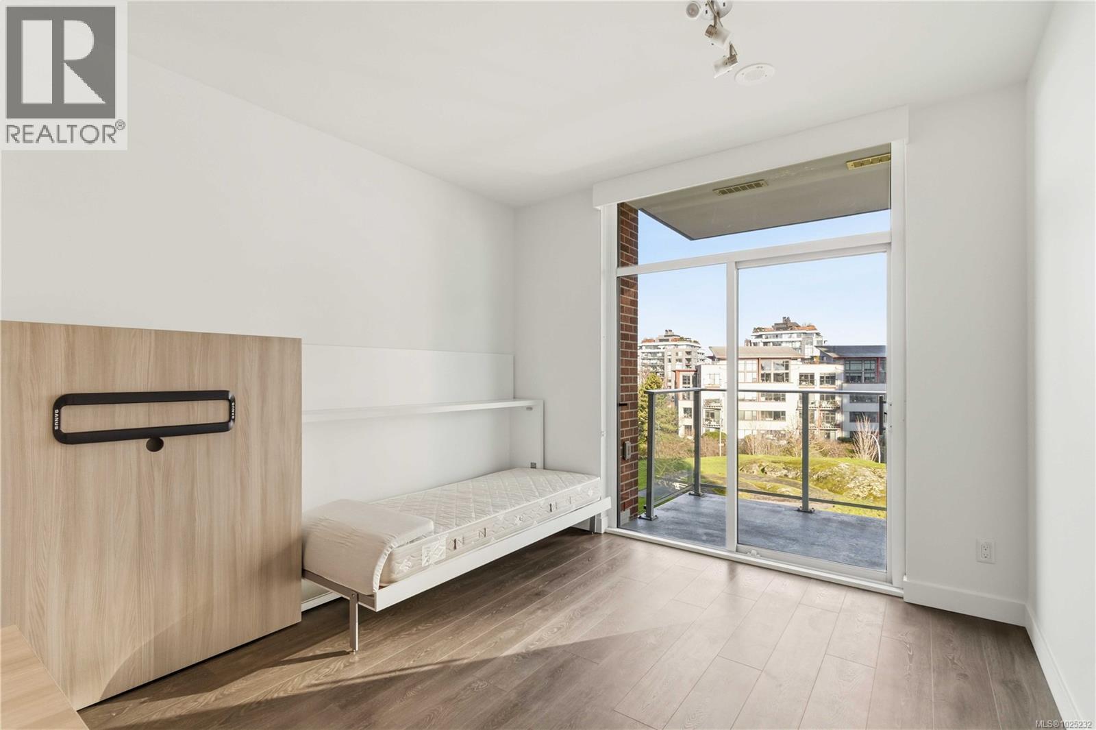 506 60 Saghalie Road, Victoria