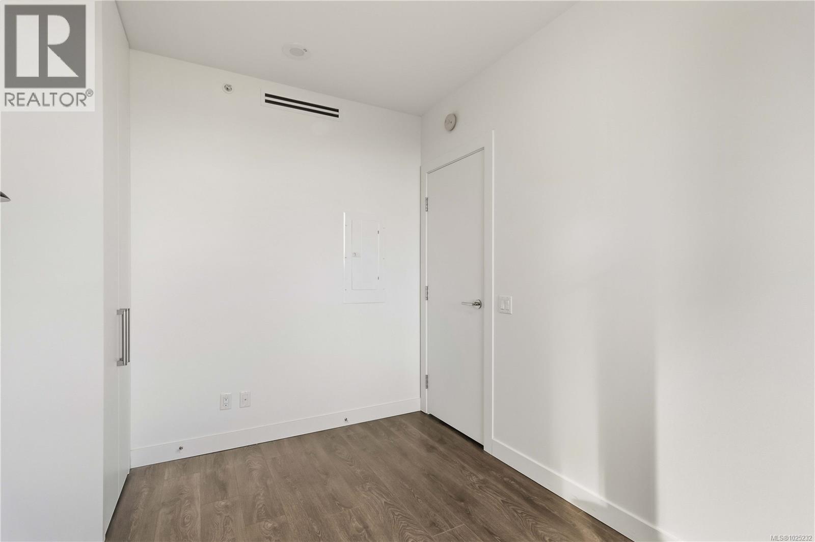 506 60 Saghalie Road, Victoria