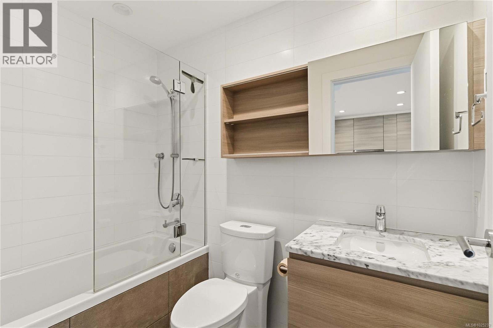 506 60 Saghalie Road, Victoria