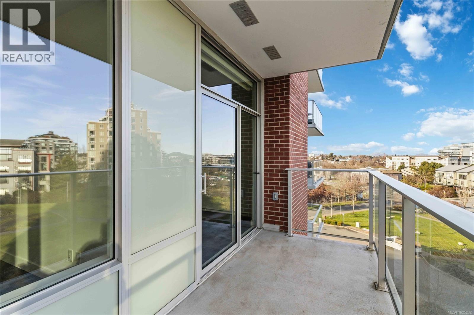 506 60 Saghalie Road, Victoria