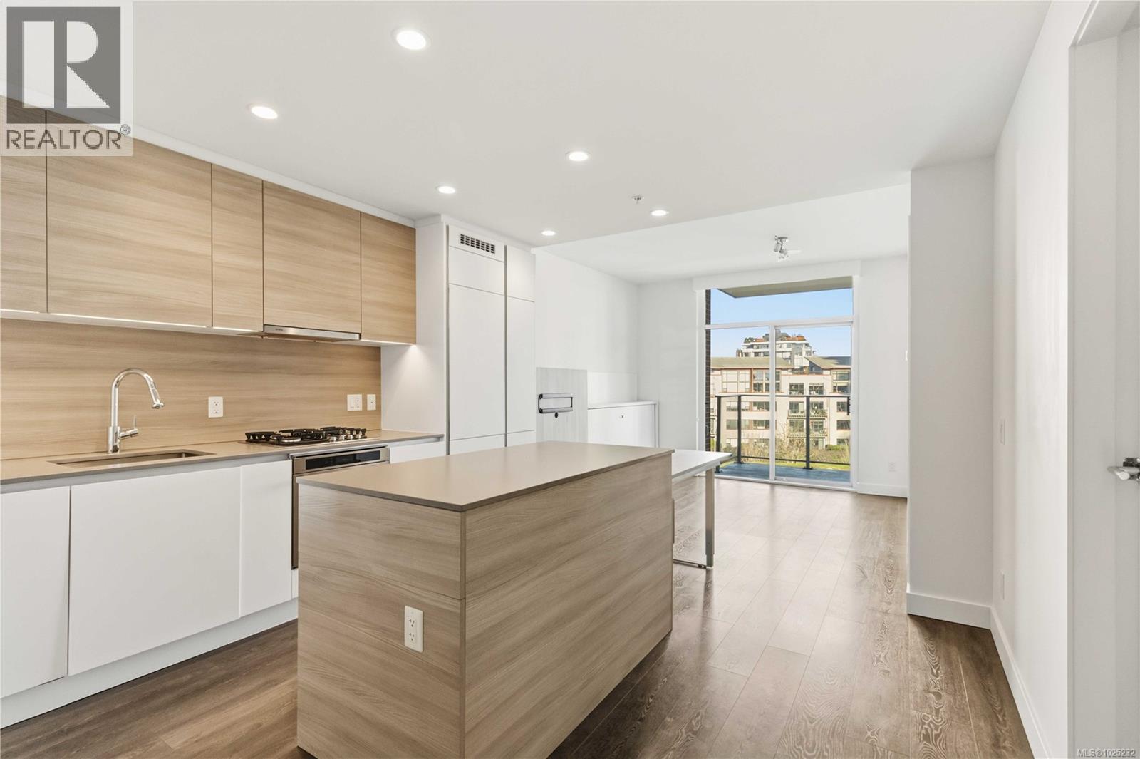 506 60 Saghalie Road, Victoria