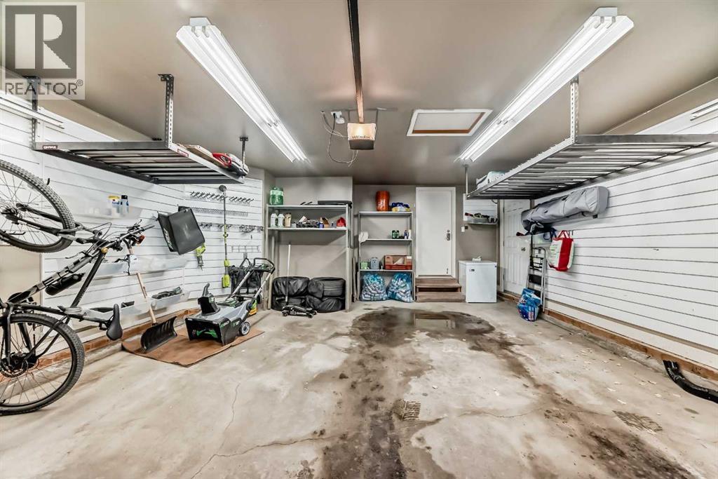 Single Family House for Sale in  Scimitar Bay NW Scenic Acres Calgary 