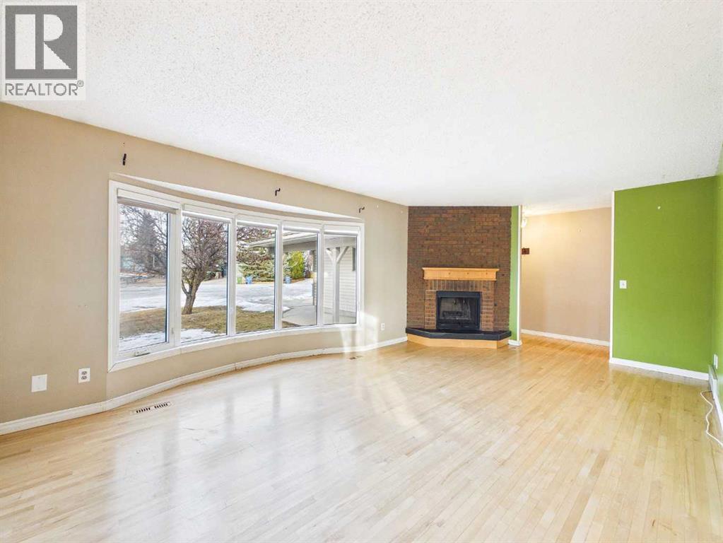 Single Family House Bungalow for Sale in  Dalcastle Mews NW Dalhousie Calgary 